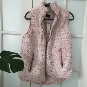NWT Cozy blush Sherpa vest